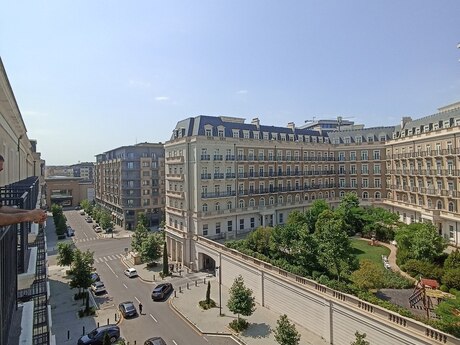4 otaqlı mənzil, 121 m², Ağ şəhər: 626 000 ₼ 2