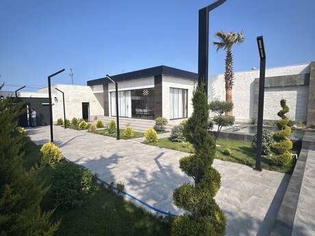6 otaqlı həyət evi/bağ evi - Mərdəkan q. - 200 m²