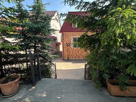 7 otaqlı həyət evi/bağ evi - Şamaxı - 220 m²