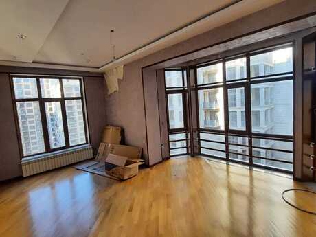 3-комнатная квартира, 170 м², 28 May: 725 000 ₼ 2