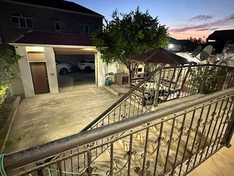 5 otaqlı həyət evi/bağ evi - Binə q. - 260 m²