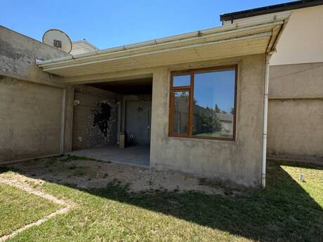 8 otaqlı həyət evi/bağ evi - Mərdəkan q. - 1400 m²