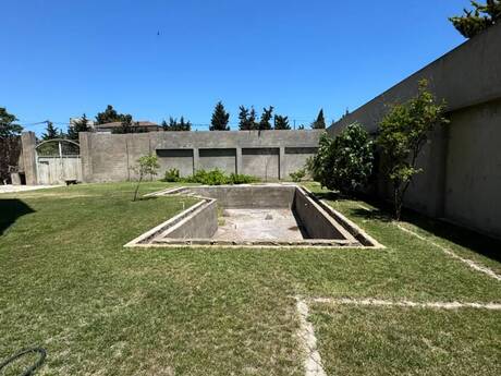 8 otaqlı həyət evi/bağ evi - Mərdəkan q. - 1400 m²