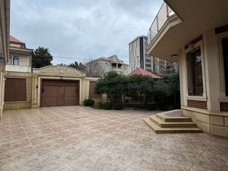 6-комн. дом/дача - м. Кара Караев - 480 м²