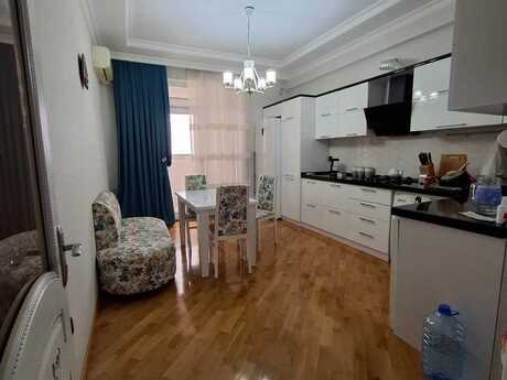 3-room apartment, 123 m², Azadlıq Prospekti: 340 000 ₼ 5