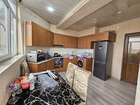 2-комн. новостройка - м. Иншаатчылар - 70 м²