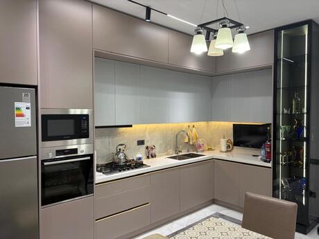 3 otaqlı yeni tikili - Neftçilər m. - 133 m²