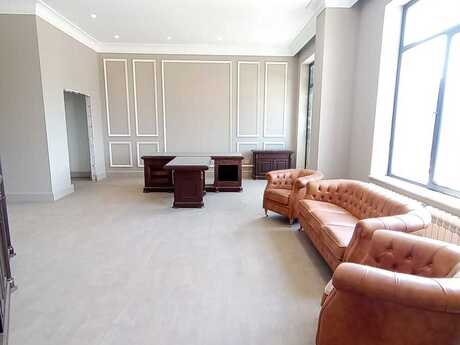 4 otaqlı ofis - Ağ şəhər q. - 220 m²
