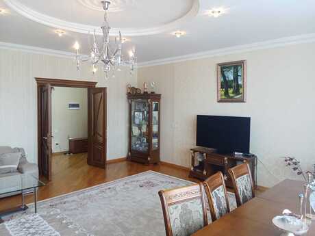 3 otaqlı mənzil, 124 m², İnşaatçılar: 360 000 ₼ 4