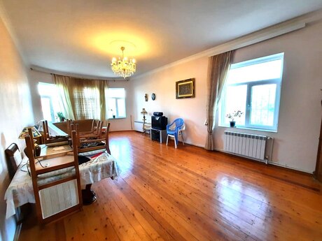 5 otaqlı həyət evi/bağ evi - Badamdar q. - 300 m²