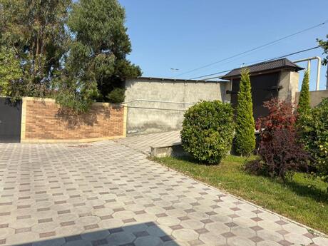 5 otaqlı həyət evi/bağ evi - Buzovna q. - 180 m²