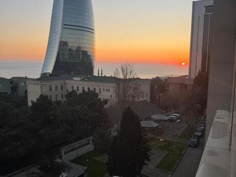 3 otaqlı köhnə tikili - Badamdar q. - 75 m²