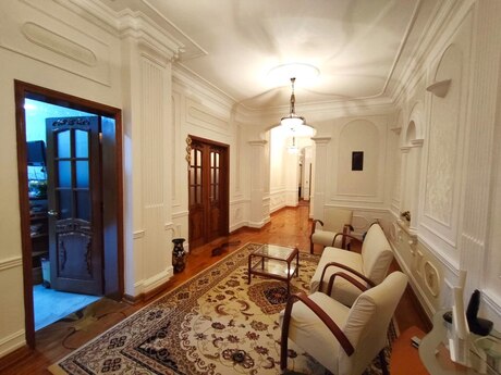 Elan №6206292 - Bakı, 28 May m., 4 otaqlı, 200 m², 7/20 mərtəbə