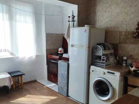 3 otaqlı köhnə tikili - Həzi Aslanov m. - 80 m²