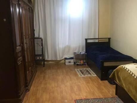 3 otaqlı köhnə tikili - Neftçilər m. - 60 m²