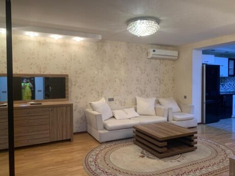 Объявление №6206629 - Баку, м. Ичеришехер, 2-комн., 70 м², 2/5 этаж