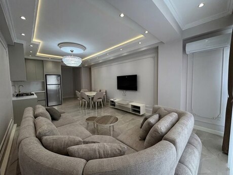 4 otaqlı yeni tikili - Nəsimi r. - 140 m²