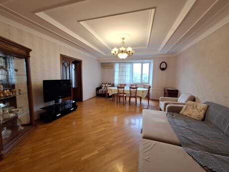 3 otaqlı köhnə tikili - Elmlər Akademiyası m. - 120 m²
