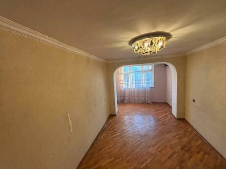 2 otaqlı köhnə tikili - Neftçilər m. - 50 m²