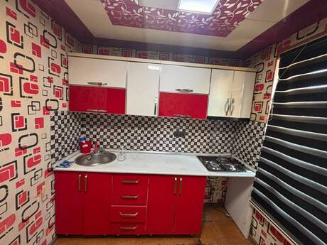 2 otaqlı köhnə tikili - Neftçilər m. - 50 m²