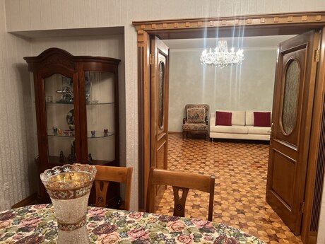 4 otaqlı köhnə tikili - Səbail r. - 145 m²