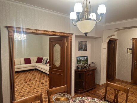 4 otaqlı köhnə tikili - Səbail r. - 145 m²