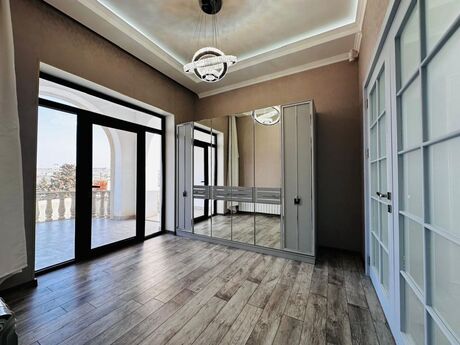 4-комн. дом/дача - пос. Нардаран - 400 м²