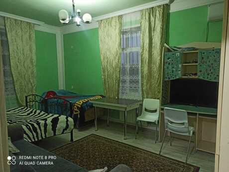 6 otaqlı həyət evi/bağ evi - Görədil q. - 200 m²