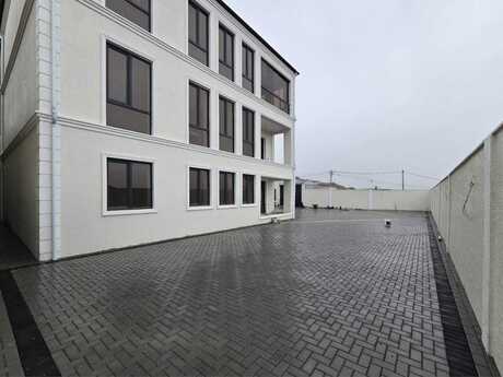 6 otaqlı həyət evi/bağ evi - Badamdar q. - 400 m²