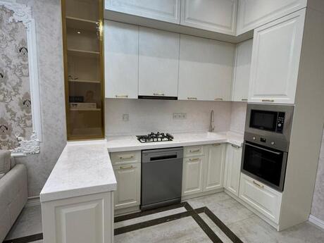 2-комн. новостройка - м. Шах Исмаил Хатаи - 70 м²