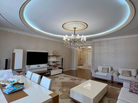 3 otaqlı yeni tikili - Elmlər Akademiyası m. - 152 m²