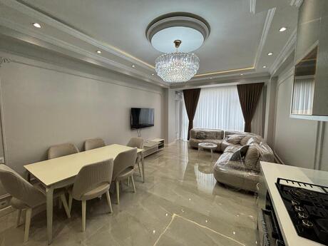 4 otaqlı yeni tikili - Nəsimi r. - 140 m²