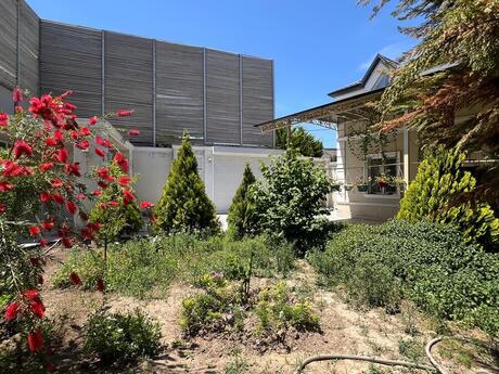 4 otaqlı həyət evi/bağ evi - Mərdəkan q. - 175 m²