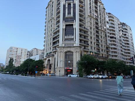 Elan №6177154 - Bakı, Gənclik m., 2 otaqlı, 100 m²