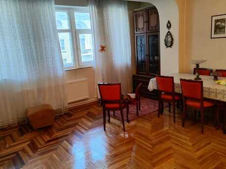 2 otaqlı köhnə tikili - 28 May m. - 55 m²