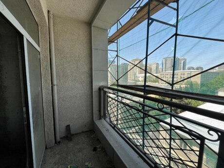 1 otaqlı mənzil, 41 m², 28 May: 160 000 ₼ 5