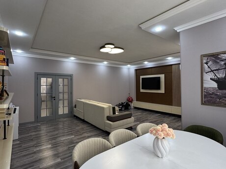 Elan №6208366 - Bakı, İnşaatçılar m., 3 otaqlı, 140 m², 7/12 mərtəbə
