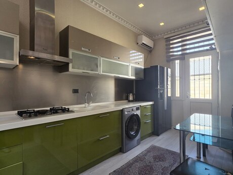 5 otaqlı mənzil, 130 m², Sahil: 505 000 ₼ 5
