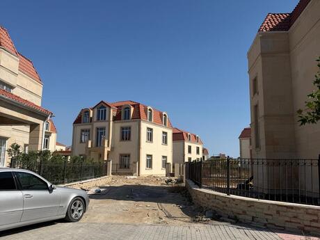 7 otaqlı həyət evi/bağ evi - Nardaran q. - 360 m²