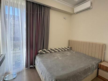 3 otaqlı yeni tikili - 8 Noyabr m. - 73 m²