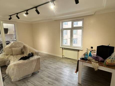2 otaqlı köhnə tikili - Qara Qarayev m. - 35 m²