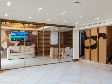 Obyekt - Ağ şəhər q. - 213 m²