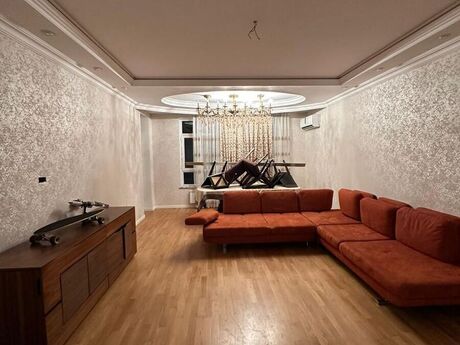 Elan №6208985 - Bakı, Şah İsmayıl Xətai m., 3 otaqlı, 130 m², 5/16 mərtəbə