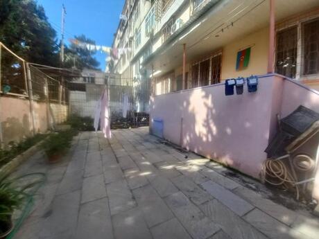 Elan №6209318 - Bakı, Azadlıq Prospekti m., 4 otaqlı, 105 m², 1/5 mərtəbə
