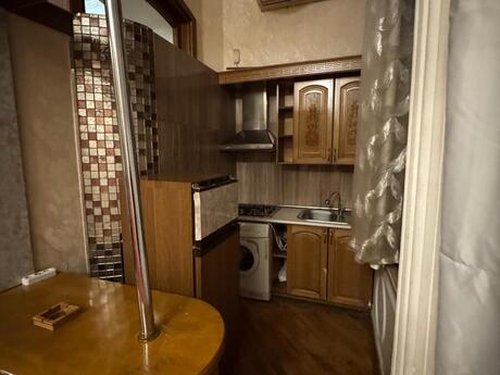 4 otaqlı köhnə tikili - Sahil m. - 150 m²