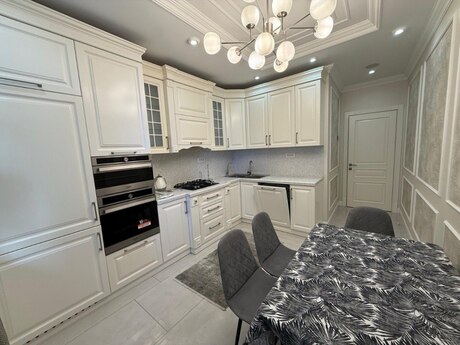 3 otaqlı yeni tikili - Nəsimi r. - 1300 m²