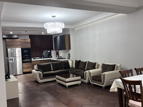 3 otaqlı yeni tikili - Nəsimi r. - 142 m²