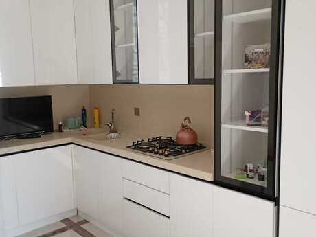 1 otaqlı yeni tikili - İnşaatçılar m. - 50 m²