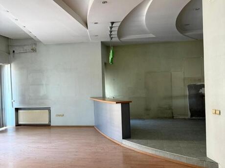 15 otaqlı həyət evi/bağ evi - Gənclik m. - 1000 m²
