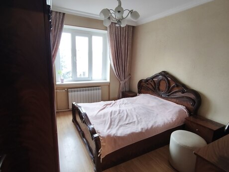 3 otaqlı köhnə tikili - Əhmədli q. - 70 m²